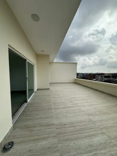 Appartement 5 pièces 4 chambres — Cocody Riviera Faya