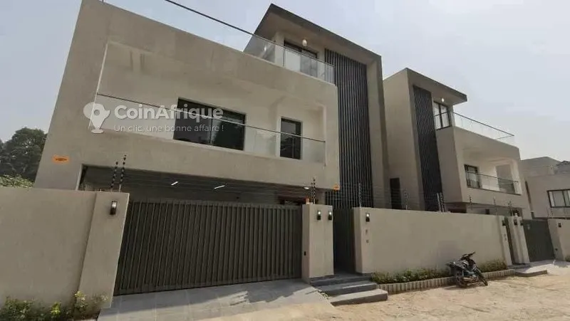 Villa duplex 7 pièces avec piscine — Cocody Riviera