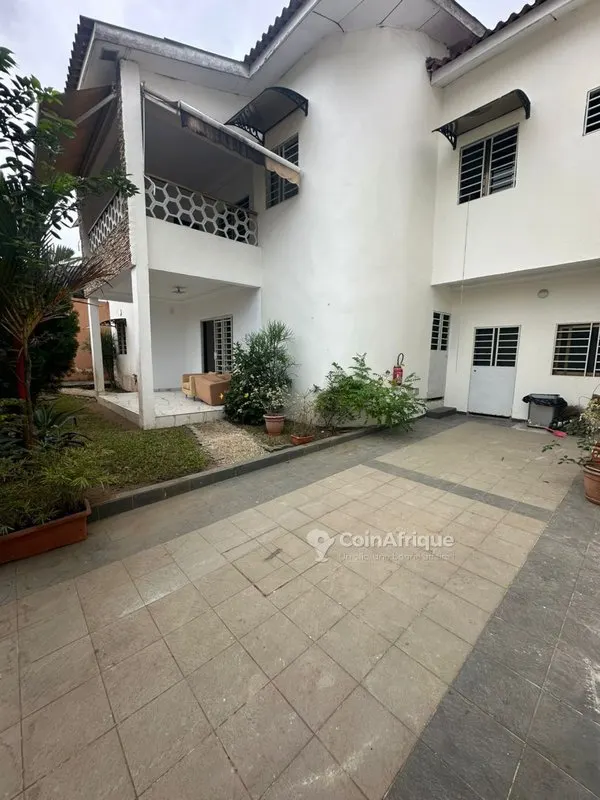 Villa duplex 5 pièces haut standing — Riviera Faya Cité ATCI