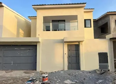 Villa duplex 4 pièces 3 chambres — Cocody Angré