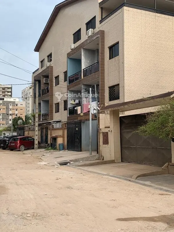 Vente immeuble à Marcory zone 4