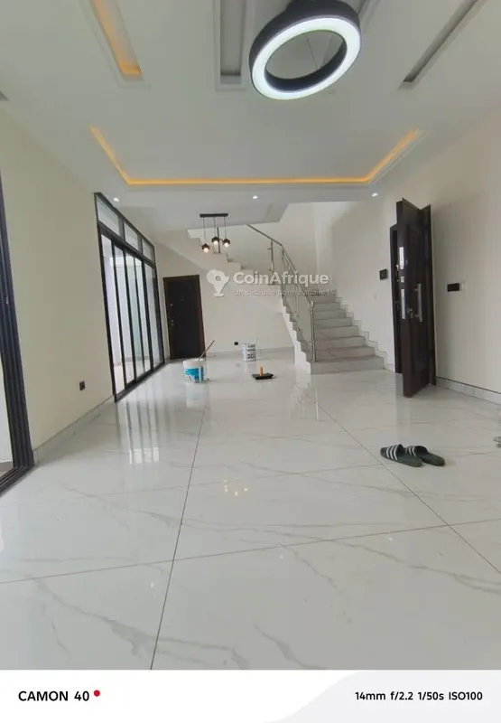 Villa duplex 6 pièces avec piscine — N'Badon Cité Verdoyante