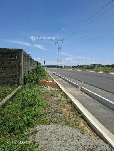 Terrain 400 m² — Bingerville Élokaté