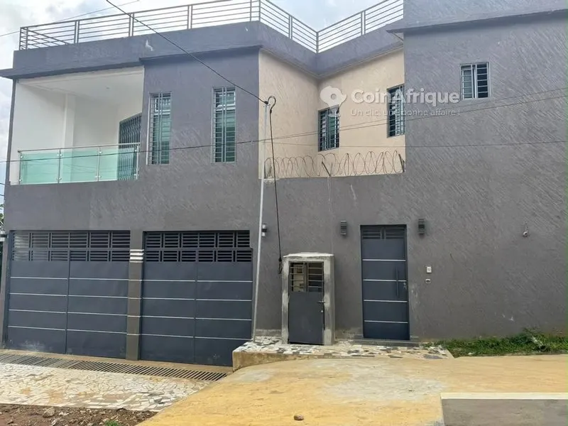 Villa duplex 6 pièces — Angré 8ème tranche