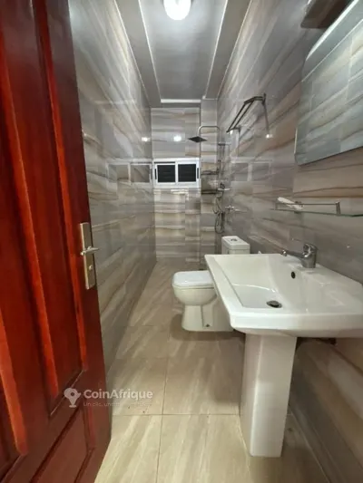 5 appartements 3 pièces climatisés avec balcons — Bingerville Fehkesse Oribat
