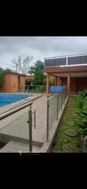 Location villa duplex 9 pièces - Cocody