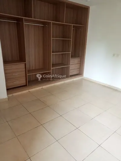 Appartement de standing — Zone 4