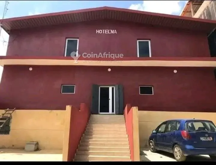 Hôtel 27 chambres avec mini suites — Yopougon Académie