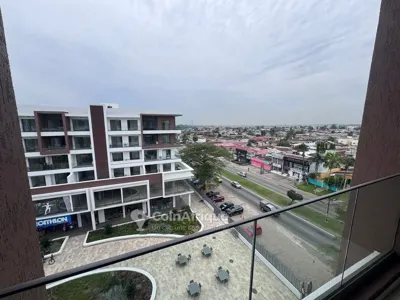 Appartement meublé 3 pièces avec parking — Cocody