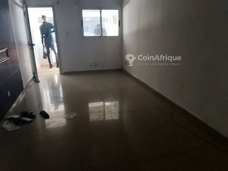 Appartement 3 pièces avec balcon — Marcory Résidentiel