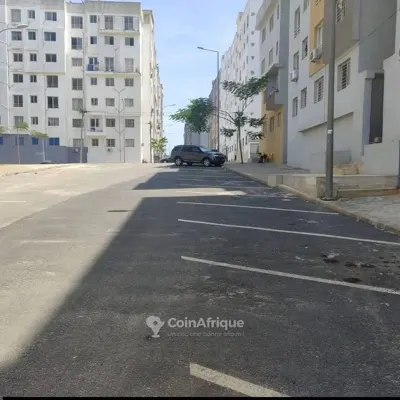 Appartement 4 pièces avec ascenseur — Yopougon Locodjoro