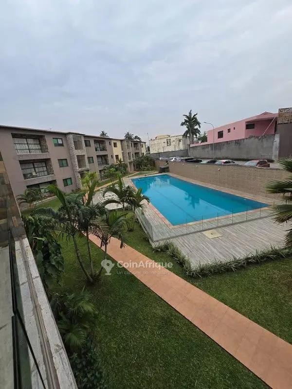 Appartement F3 haut standing avec piscine — Cocody Vallon