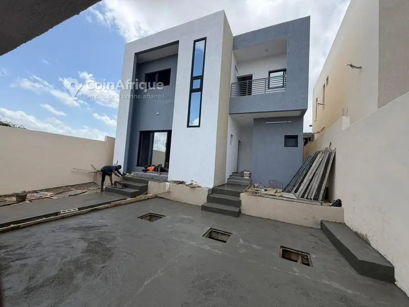 Villa duplex 5 pièces moderne — Bingerville