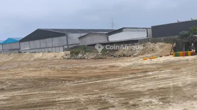Terrain 10 000 m² en bordure de lagune — Koumassi Camp Commando