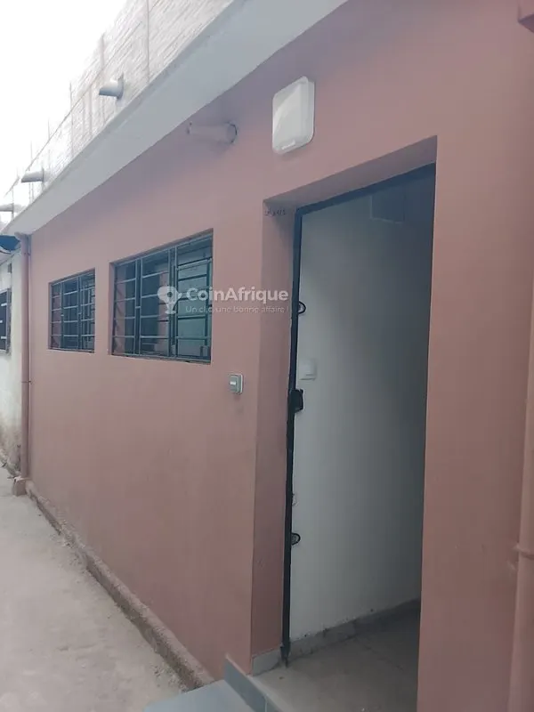 Vente villa 3 pièces - Yopougon derrière le 16e arrondissement