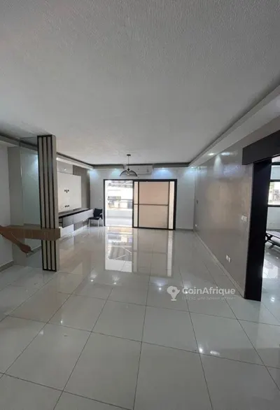 Vente appartement 3 pièces - Zone 4,