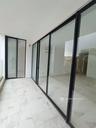 appartement 2 Plateaux 7ème tranche · Cocody