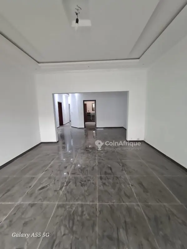 Location appartement 4 pièces à Cocody-angré chu