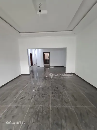 Location appartement 4 pièces à Cocody-angré chu