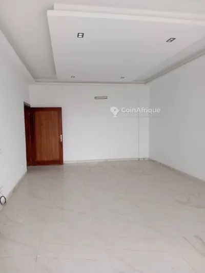 Appartement 4 pièces avec parking et ascenseur — Bietry Zone 4