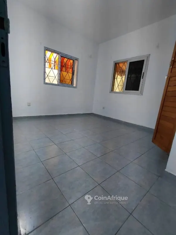 Appartement 2 pièces avec accès facile — Angré Nouveau CHU