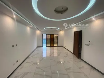 Appartement 3 pièces — Cocody Riviera Faya