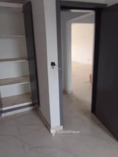 Appartement 2 pièces — Yopougon Quartier Millionnaire