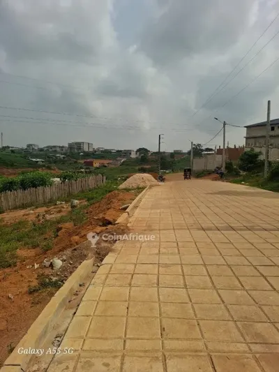 Terrain 511 m² avec ACD — Bingerville Akanjé