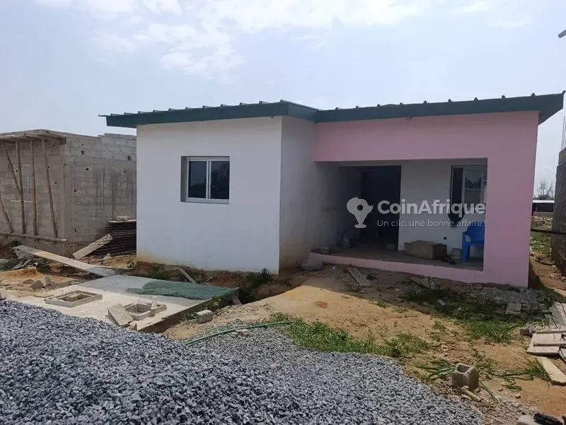Villa basse 4 pièces 300 m² — Bingerville