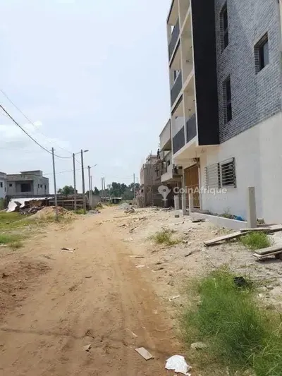 Terrains 587m²  - port-bouet