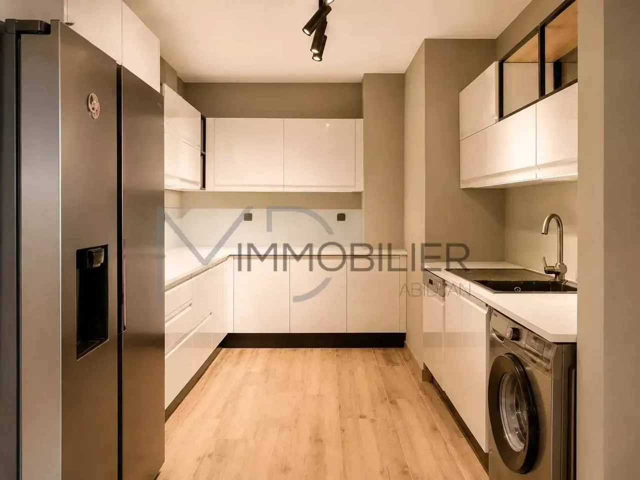 Appartement meublé 3 pièces — Marcory Zone 4