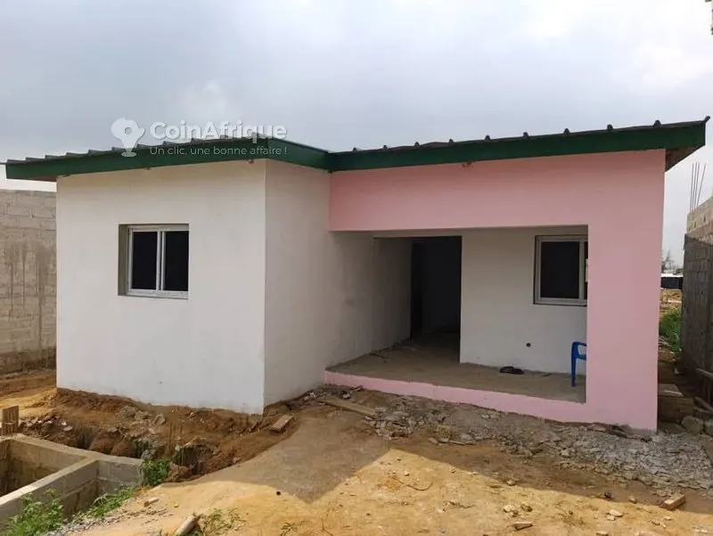 Villa basse 4 pièces — Bingerville Adjin