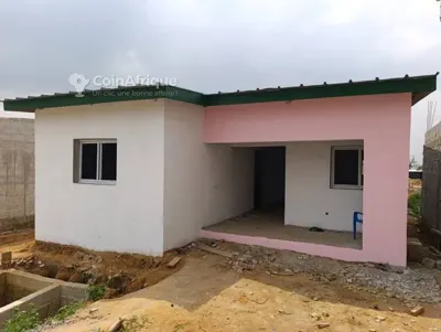 Villa basse 4 pièces — Bingerville Adjin