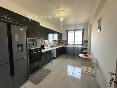 Appartement meublé 3 pièces haut standing — Marcory Zone 4