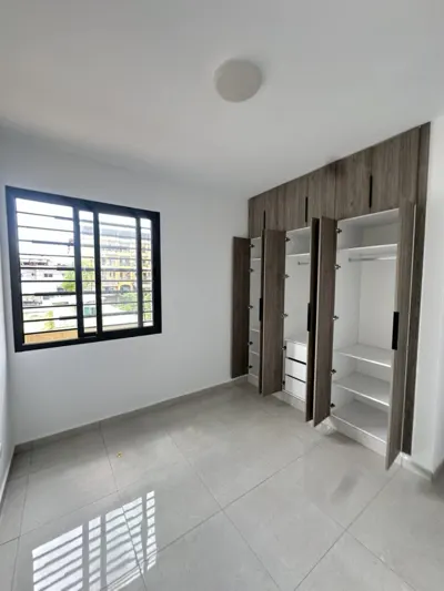 Appartement 4 pièces 3 chambres — Cocody Riviera Triangle