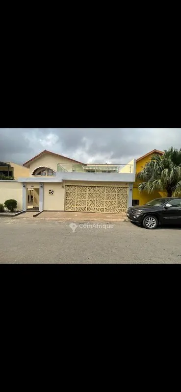 Location villa duplex 10 pièces à Cité Arcarde 3