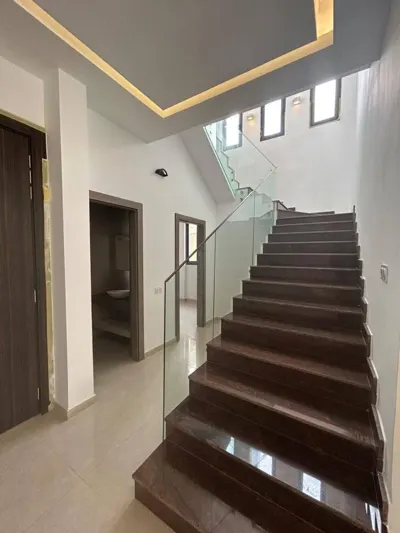 Villa duplex haut standing 5 chambres avec piscine — Cocody II Plateaux