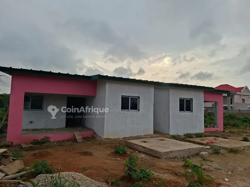 Villa basse 4 pièces — Bingerville