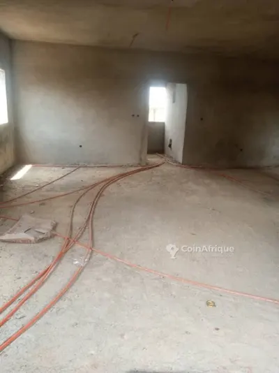 Villa duplex 5 pièces inachevée — Gbalé Bingerville