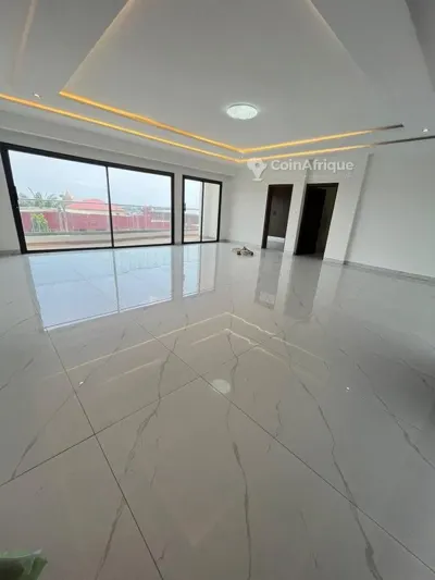 Appartement 3 pièces à louer — Marcory zone 4