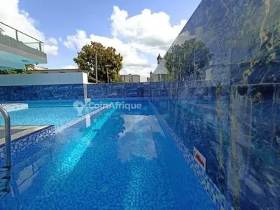Appartement meublé 3 pièces standing — Marcory Zone 4