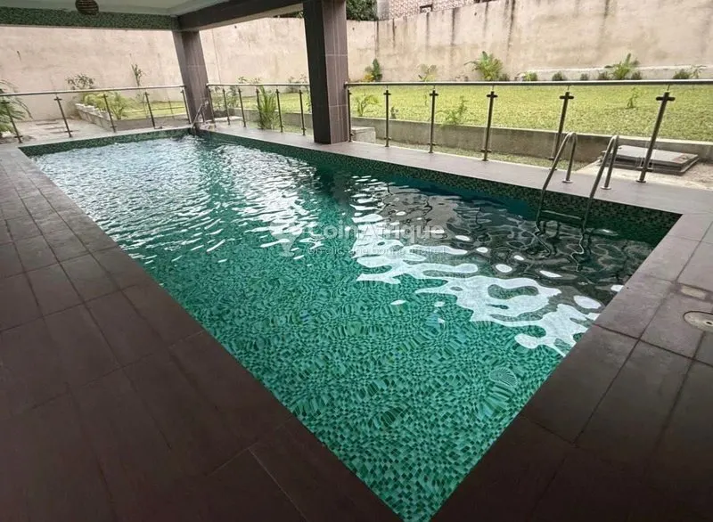 Appartement 3 pièces avec piscine et ascenseur — Cocody Bonoumi