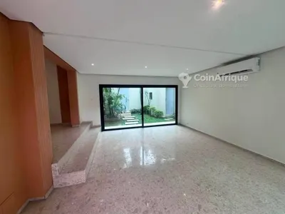 Location Villa duplex 7pièces - Cocody Riviera 3