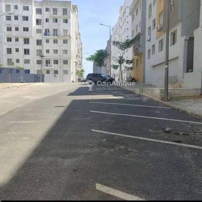 Appartement 4 pièces avec ascenseur — Yopougon Adoha