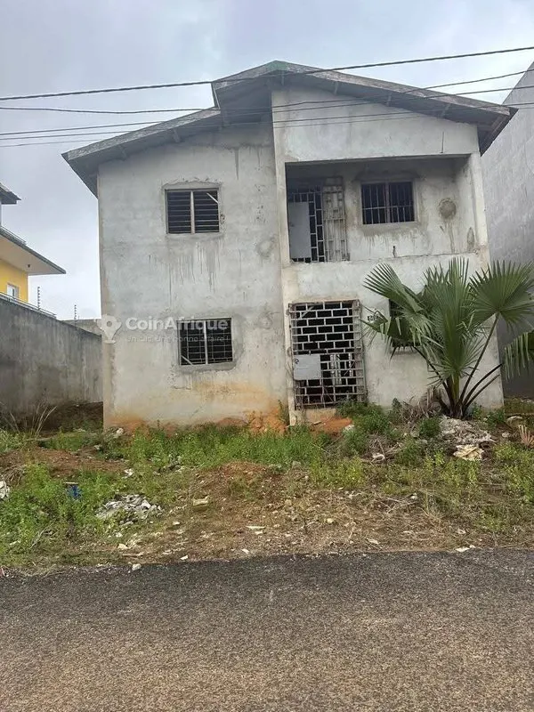 Villa duplex 5 pièces — Bingerville Riviera Feh Kessé