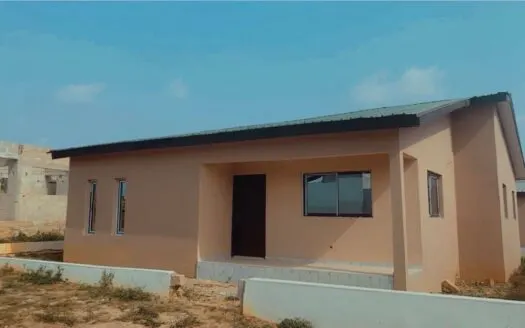 Villa basse 4 pièces clé en main — Songon Kassemble