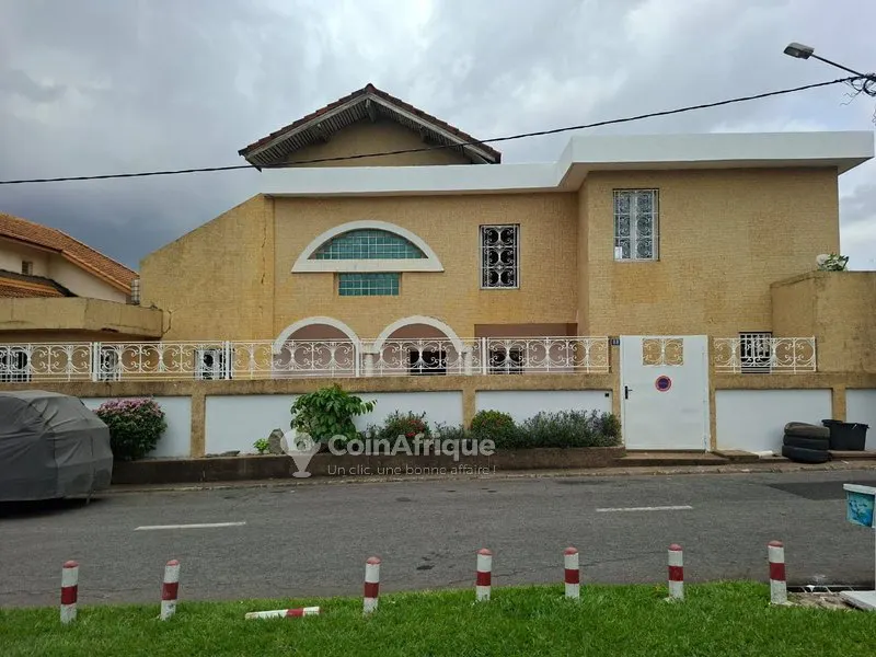 Villa duplex 5 pièces — Cité Arcades 1, Deux-Plateaux