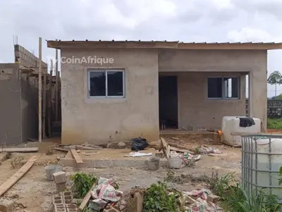 Villa basse 4 pièces — Bingerville Adjin