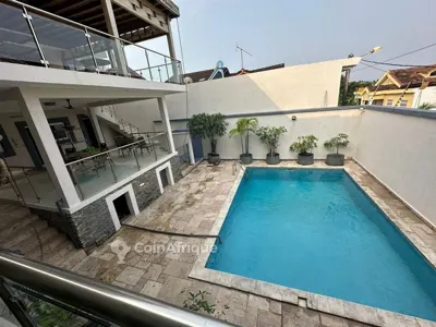 Villa basse F7 avec piscine — Cocody Riviera III