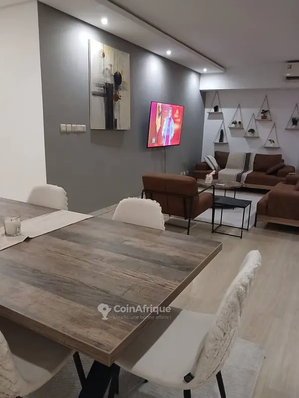 Appartement 4 pièces meublé — Plateau Indénié